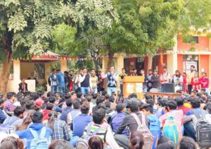 Kashmiri_Student